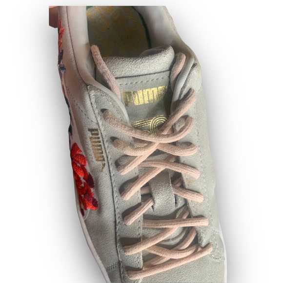 PUMA Suede Hyper Embelished Women’s Glacier Grey/White Sneakers Size 7 - Picture 4 of 6